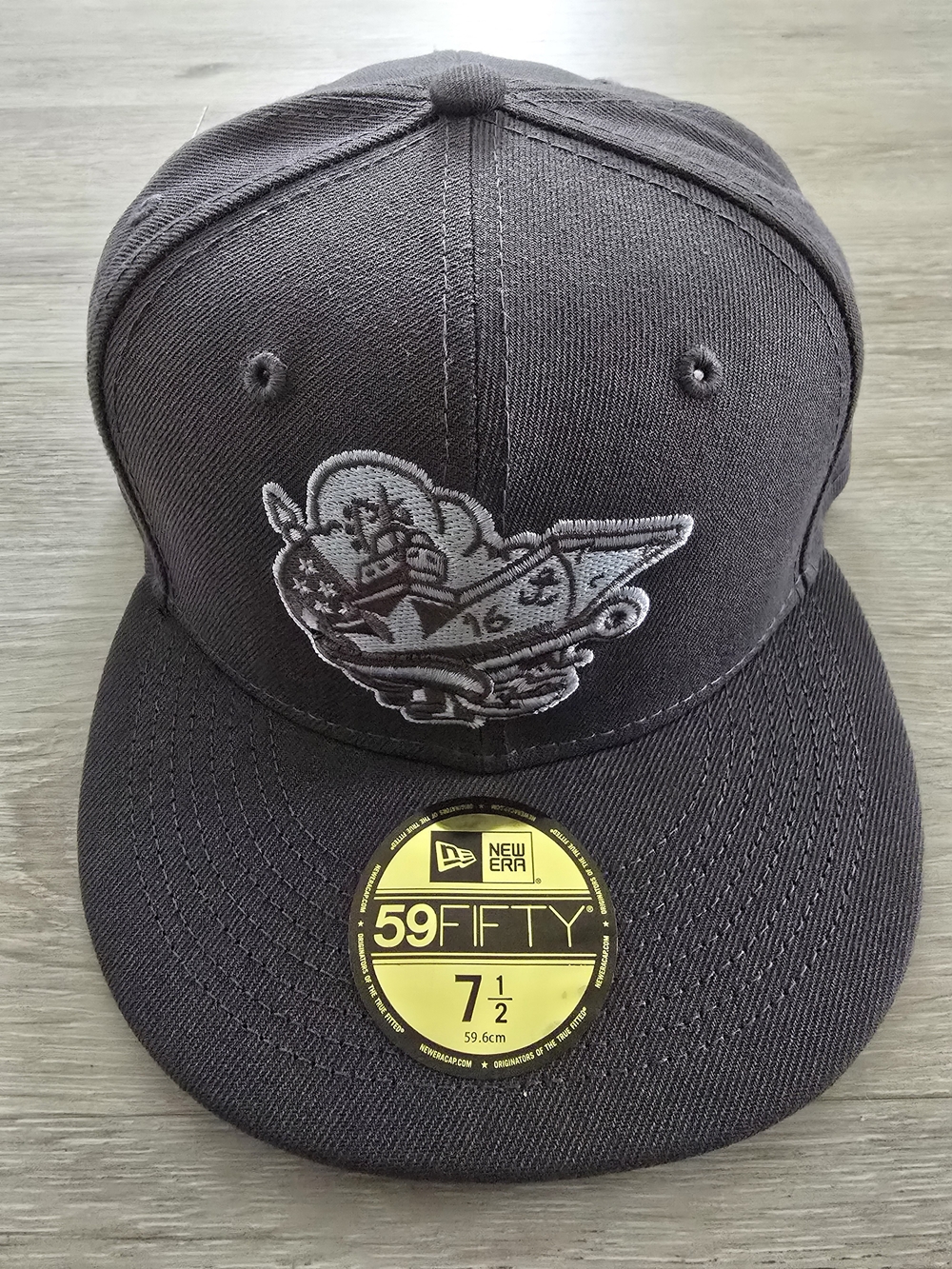 New Era Black Gray Embroidered Logo 59FIFTY Fitted Cap